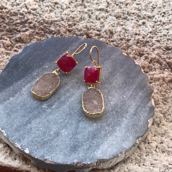 💕HP💕Ruby and Druzy gold plated wire back earrings - Picture 6 of 10